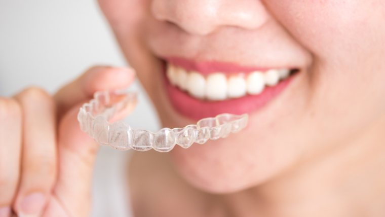 Invisalign: Alinhamento Dental Discreto com a Odontotim